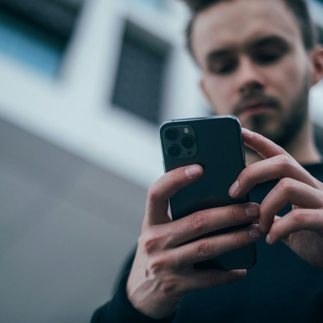 Atendimento pelo celular