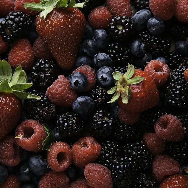 Frutas vermelhas frescas para cobertura